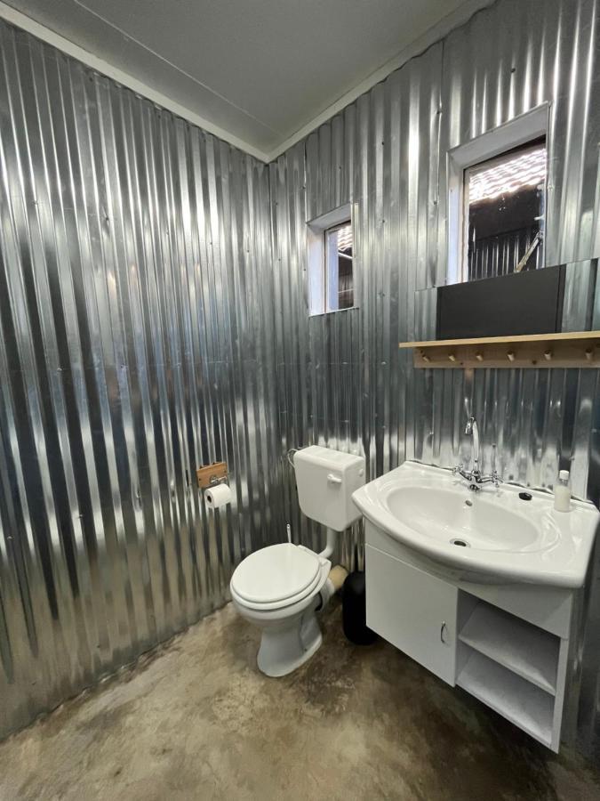 Firefly Budget Friendly Guest House ケンプトンパーク エクステリア 写真